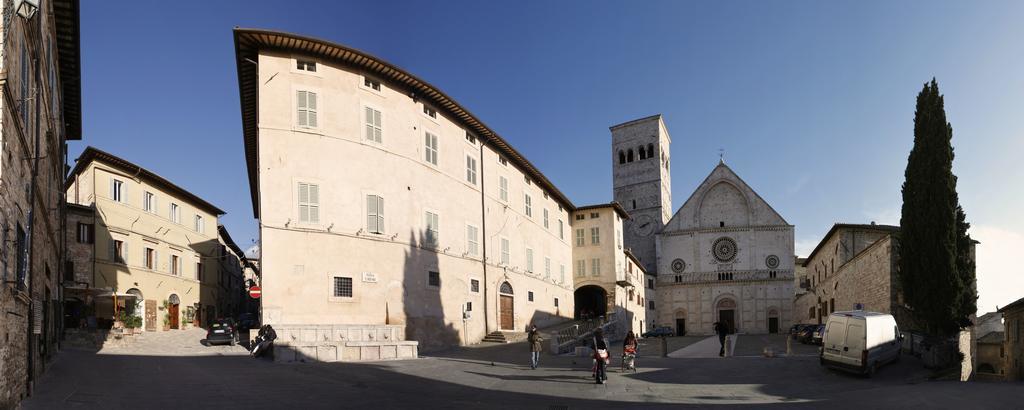 Camere Carli Assisi Luaran gambar